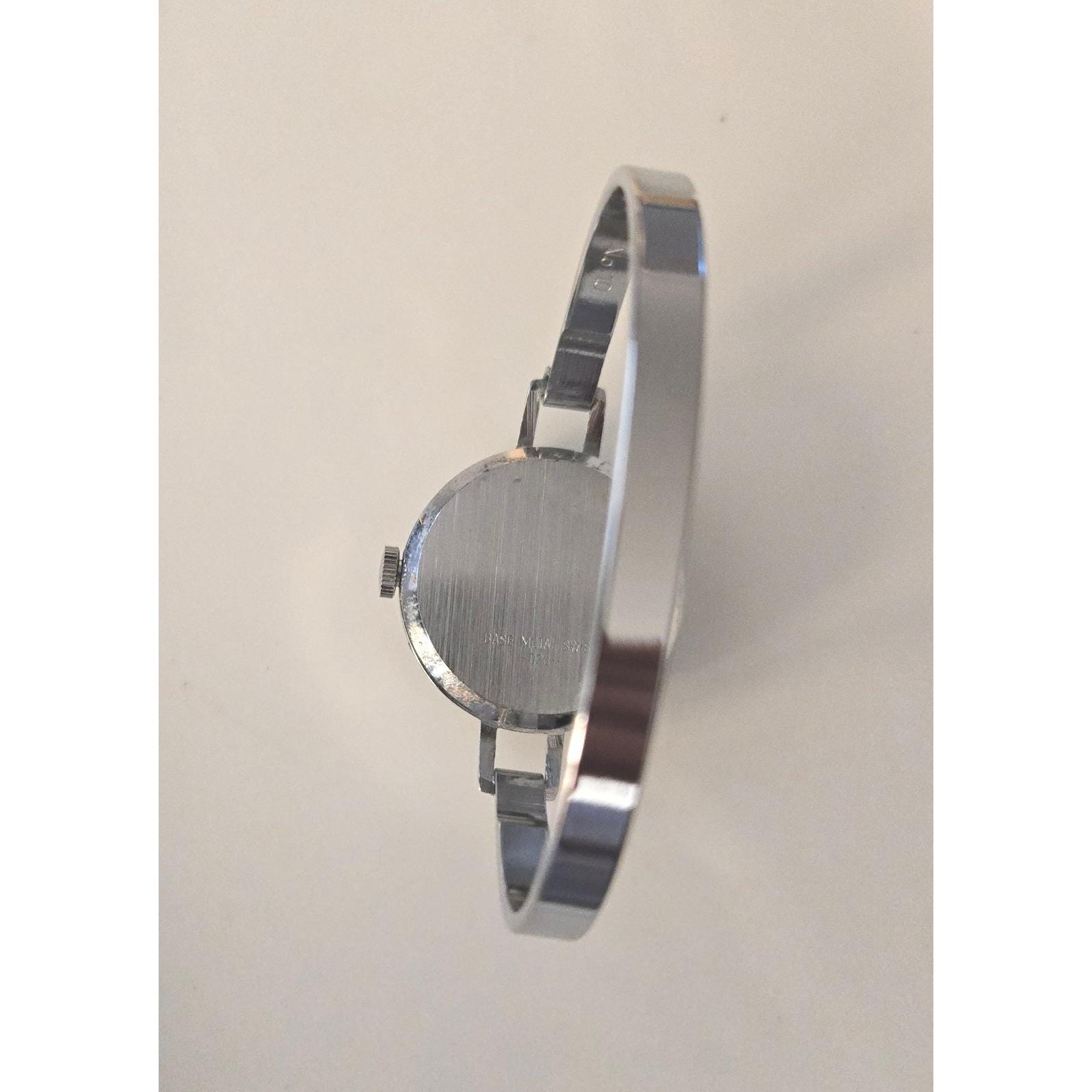 Vintage Mickey Mouse Walt Disney Prod. Watch - Bradley SWISS  display picture 3