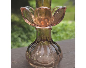 Vintage rosa glas lotusblomma konisk ljusstake ribbad bas HR-märke