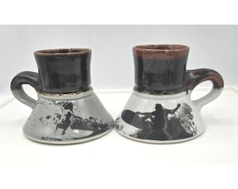 Canecas de porcelana vintage Bearly Surviving Surfer anti-derramamento - Conjunto de 2, Califórnia