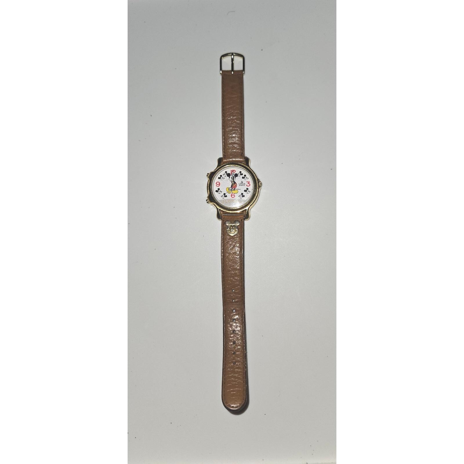 Disney Mickey Mouse Lorus V422-0010 Ladies New Battery 33MM‎ 7.5\