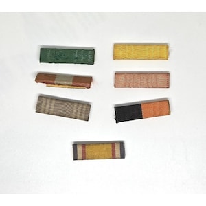 Lotto di medaglie di premiazione di nastri militari dell'esercito, della marina, dell'aeronautica e del corpo dei marines