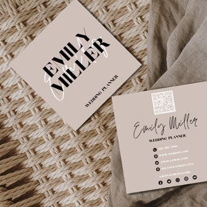 Boho Neutral Quadratische Visitenkarte mit QR Code, Minimalistische Beige Quadratische Visitenkarte, Retro Fotografie Visitenkarte, Canva Template