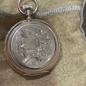 working 14k solid gold Waltham vintage pocket watch