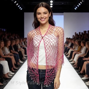 Exotisk virkad nättriangulär sjal med omlottsjal i knallrosa med silverpärlor