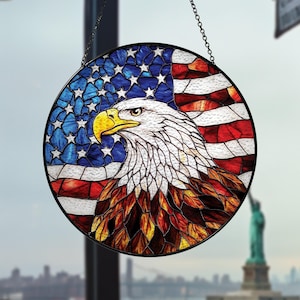 Amerikaanse vlag adelaar gebrandschilderd glas Suncatcher, 4 juli Suncatcher, God Bless America, Independence Day raamdecoratie, cadeau voor veteranen