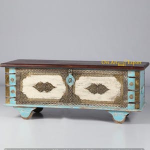 Wooden Chest/ Blanket Box/ Large Wooden Storage Trunk/ Wooden Brass Fitted Farmhouse Trunk