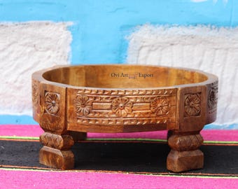 インドの花の手描きのラウンド チャッキ テーブル / コーヒー テーブル