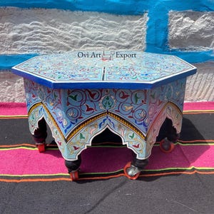Wooden Round Coffee Table, Hand-painted Wooden Cocktail Table, Indian Handcrafted Home Décor Accent Piece, Sofas Central Table