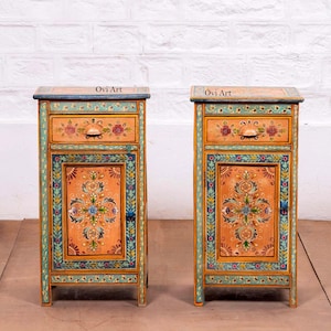 Hand-Painted Indian Nightstand: Mango Wood Bedside Table with 3 Drawers