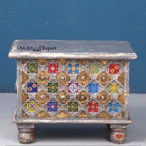 Wooden Carved Floral Blanket Chest,Boho Style Living Room Storage Box,Carved Wood Keepsake Box, Farmhouse Blanket Box