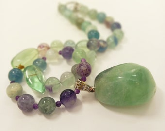 Fluorite and amethyst beads pendant