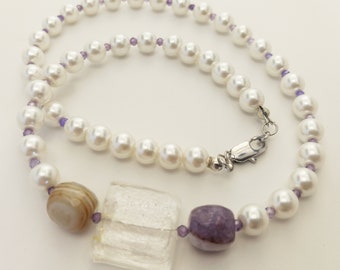 Imitation pearl necklace with glass bead and natural stone beads insert