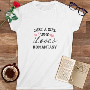 ロマンタジー好きTシャツ、ロマンタジー好きの女の子Tシャツ、読書好きTシャツ、ロマンス小説ギフト、おもしろ読書シャツ、読書好きTシャツ