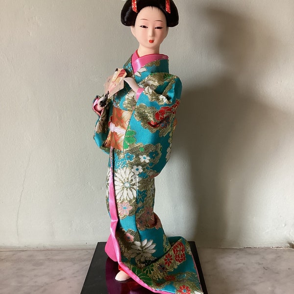 Poupée japonaise Geisha