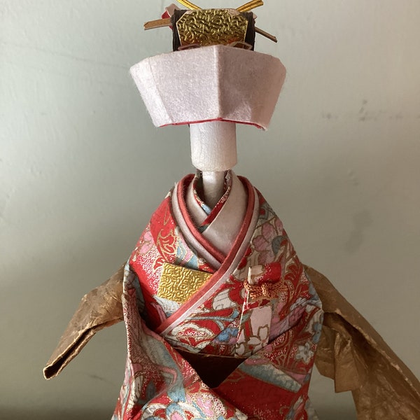 Poupée japonaise papier et tissu