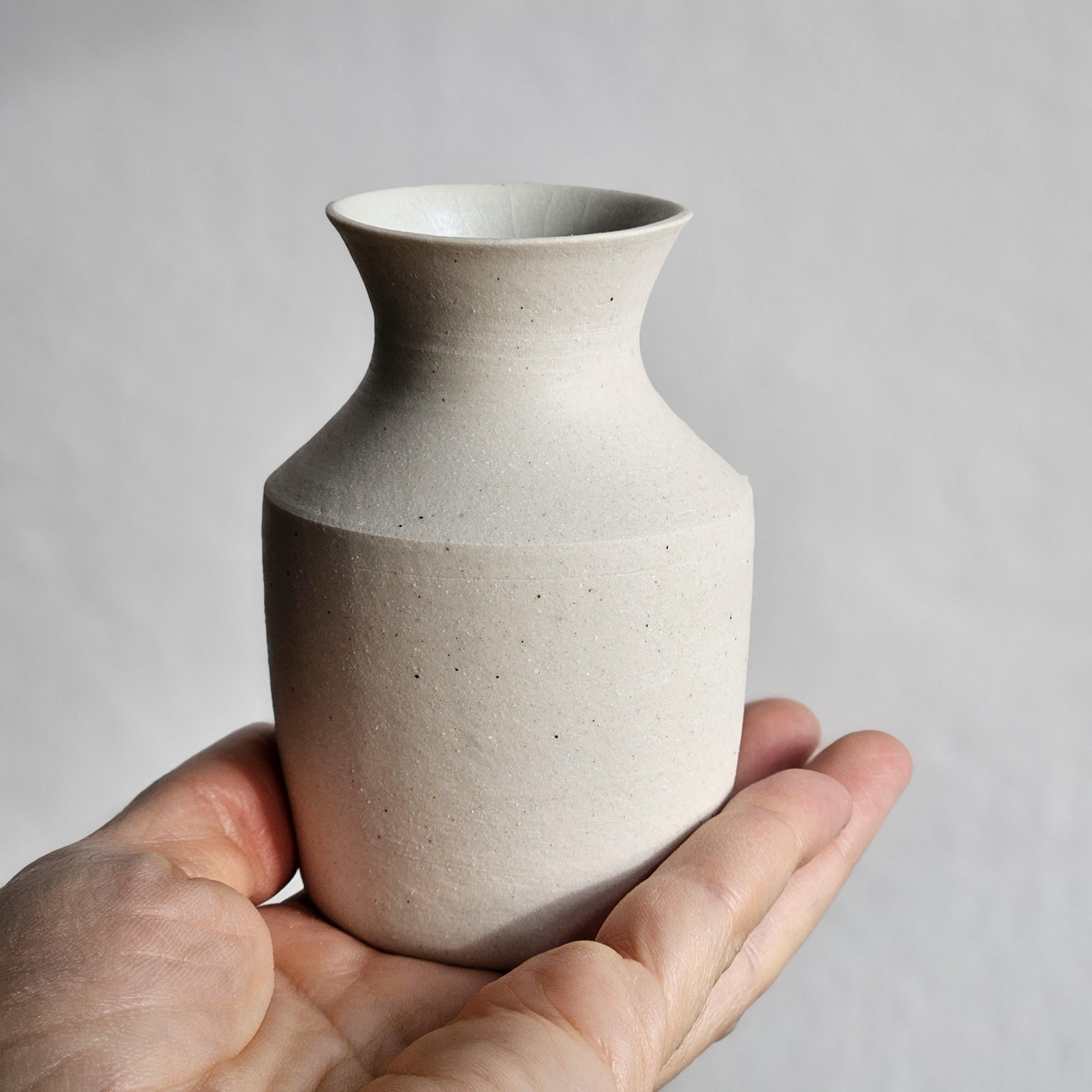 Unglasierte ton vase