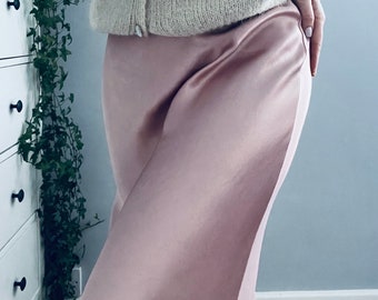 Made in Italy Silky Satin Midi Maxi Skirt in Ligt Pink. One Size.