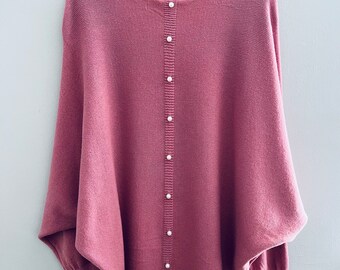 Made in Italy Women Pearl Back Button Soft Knit Jumper Sweater in Rose Pink. One size 8-14