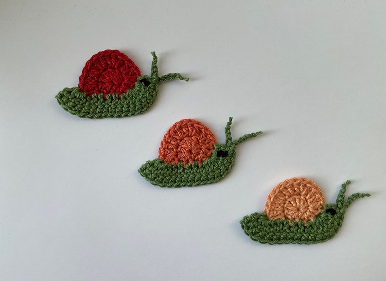 3 colorful snails, set of crocheted patches, crochet application, large selection of colors, color requests possible khaki apricot