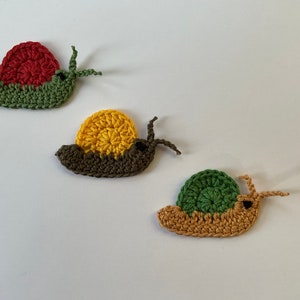 3 colorful snails, set of crocheted patches, crochet application, large selection of colors, color requests possible Mix 1