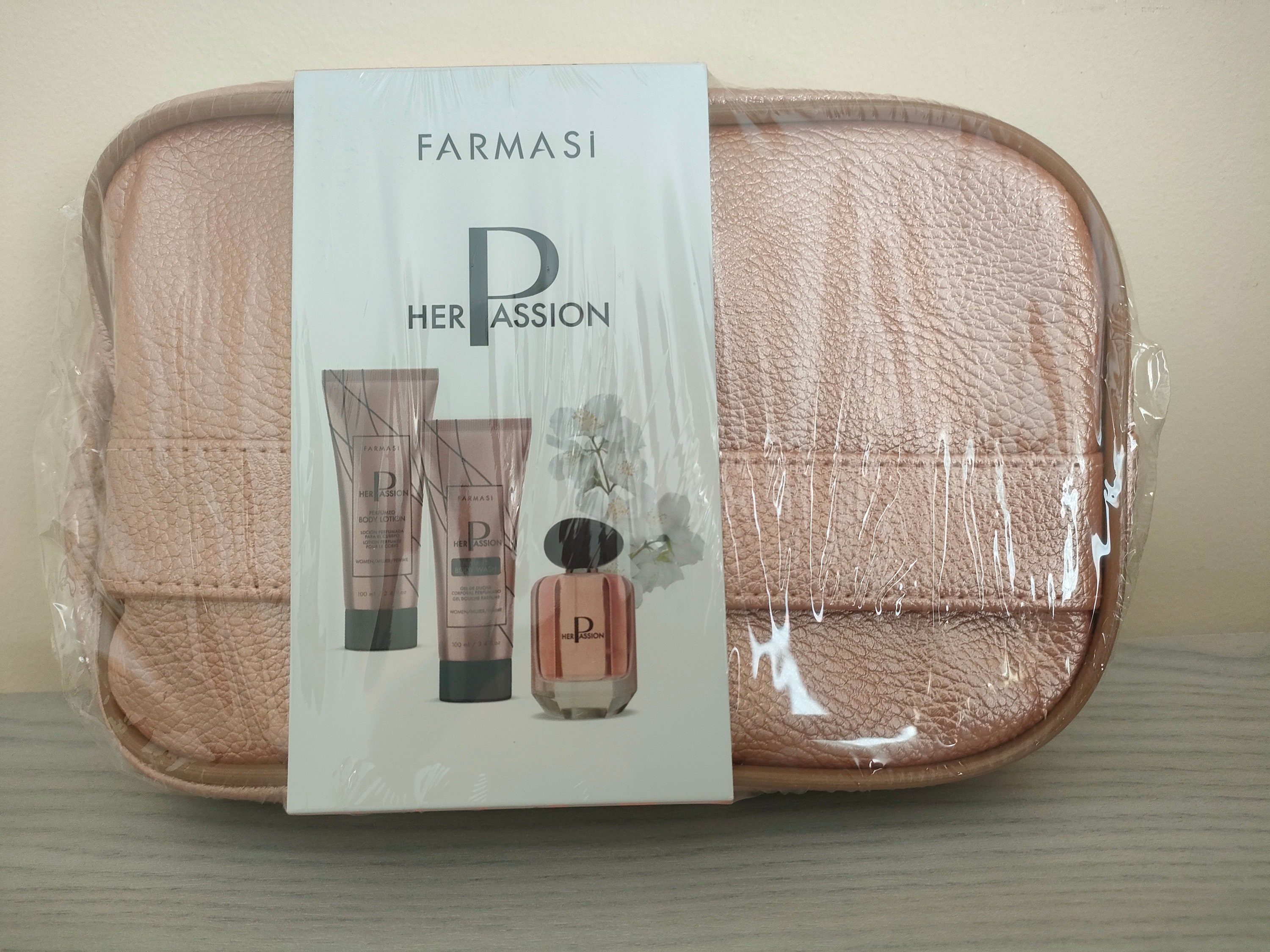 Farmasi perfume store tester set