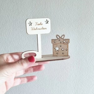 Cash voucher with gift