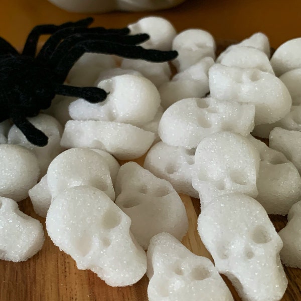 80 white sugar skulls