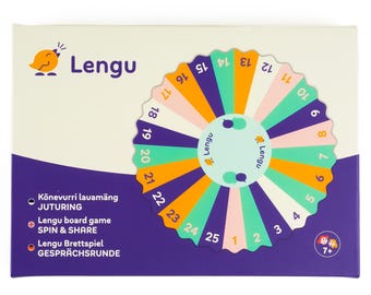 Könnte beinhalten: Eine Brettspielbox mit dem Wort "Lengu" und einem Cartoon-Vogel-Logo. Das Spiel zeigt ein farbenfrohes Rad mit den Zahlen 1-25. Der Text auf der Box enthält "Lengu board game SPIN & SHARE" und "7+".