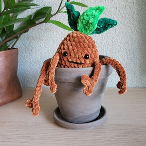 Bloom the Mandrake: Crochet Amigurumi PATTERN, cute, squishy, leggy and curvy with a booty. Modifications possible for fruits and vegetables image 7