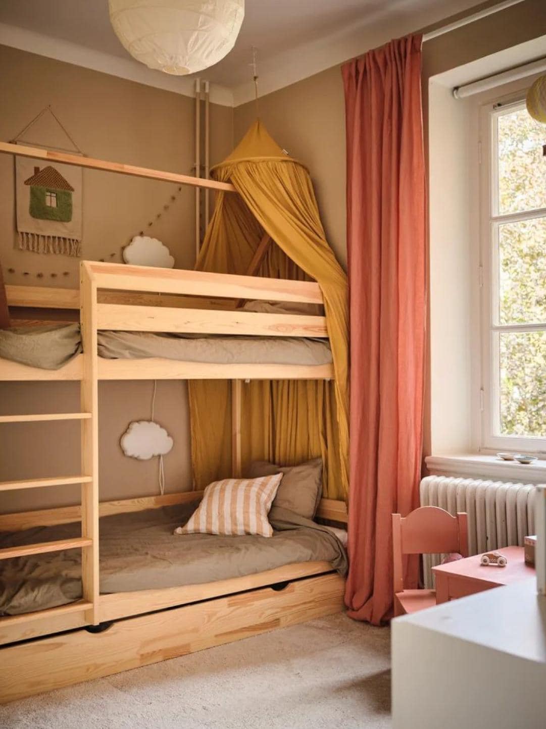 Contenitore per letto a castello Italia