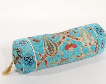Cushion covers with mixed tulip pattern – In 4 sizes, turquoise
