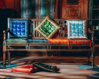 Oreiller décoratif de luxe d'Aga avec oreillers de couchage latéraux, coussins de siège et plus encore – Confort et style pour votre chambre et votre yoga !