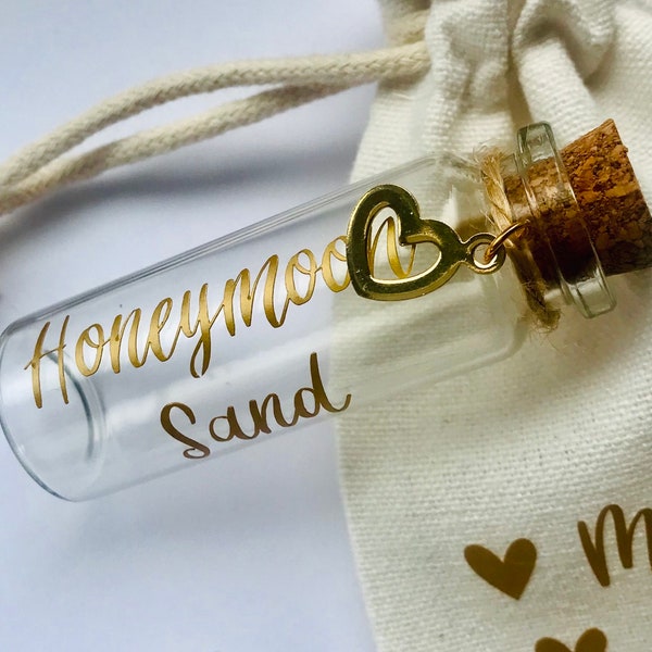 Honeymoon Wedding sand. NEW. Wedding  gift.cute bottle and bag. Sand jar. wooden hearts. Sand bottle. personalised gifts for weddings. Sand