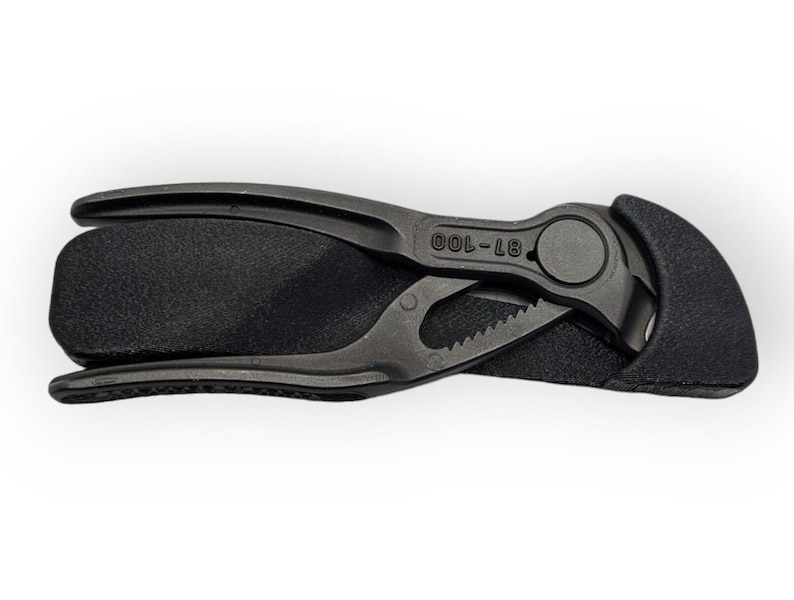 Low-Profile Carbon Fiber Knipex Cobra XS Sheath image 2
