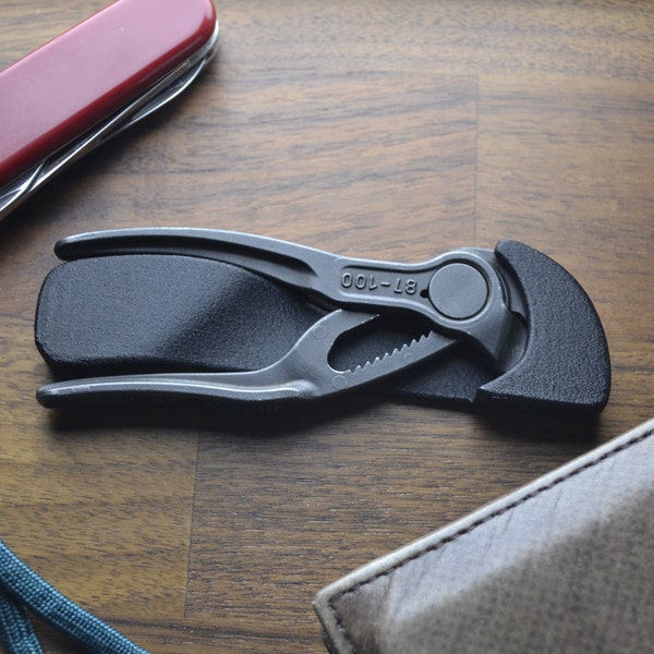 Low-Profile Carbon Fiber Knipex Cobra XS Sheath