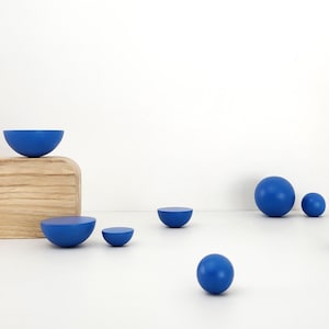 Blaue Schubladenknäufe aus Birkenholz: Verspieltes Kinderzimmer Dekor