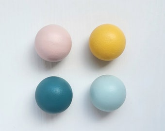 Kids colorful round cabinet knobs I Yellow, pink, mint, turquoise handles for nursery, bedroom