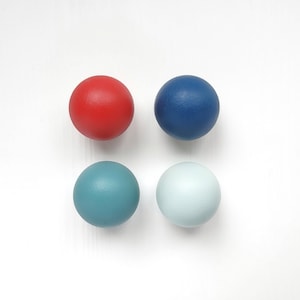 Children room colorful round cabinet knobs I Red, blue, mint, turquoise handles for nursery, clasroom