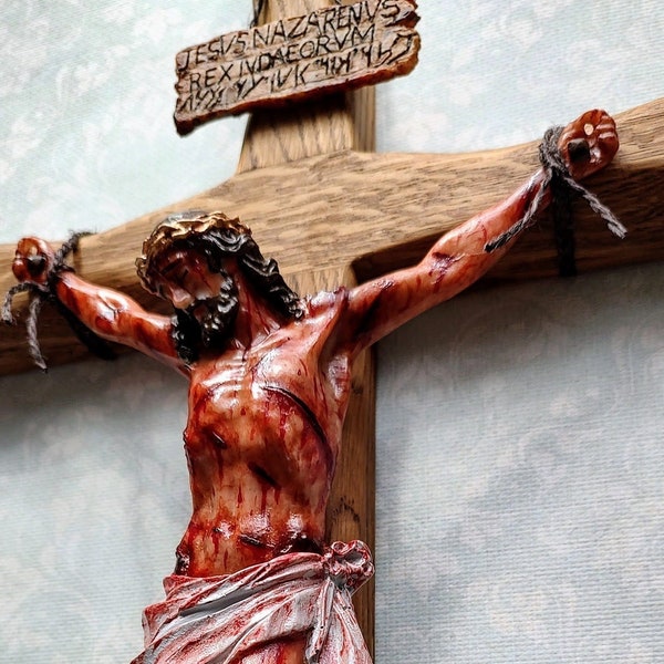 El Crucifijo del Sufrimiento Solemne Cruz Crucifijo Realista Herida de Cristo para la Meditación CRUCIFIJO DE LA PASIÓN DEL SEÑOR Regalo de 19,7 pulgadas/50 cm