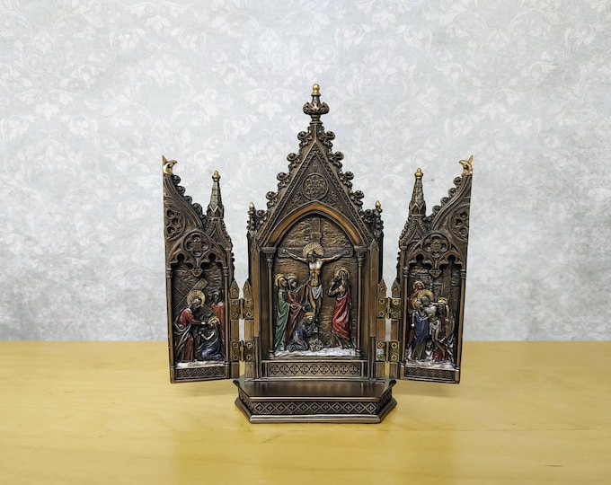 Calvary Crucifixion Triptych - Home Altar Decor - Jesus Christ Nailed to Cross Foldable Church Showpiece Gift - Catholic Gift