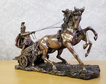 Estátua de Carro de Gladiador Romano Puxado por 2 Cavalos - Carroça de Dois Cavalos - Presente