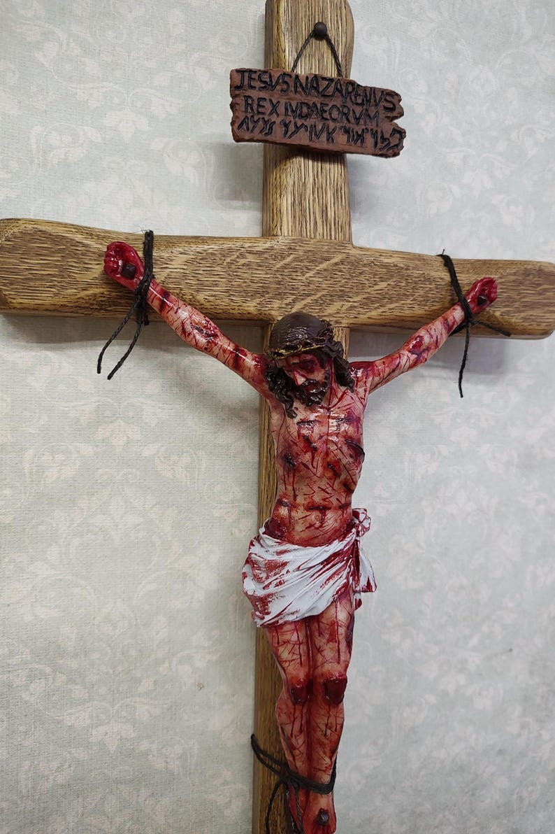 Crucifijo de Jesús, La Pasión de Cristo, Arte católico realista hecho a mano, Regalo religioso imagen 1