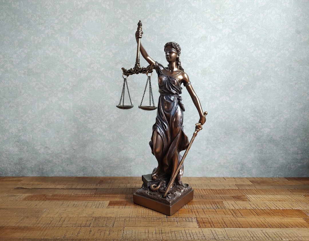 Lady Justice Sculpture Figurine Artistic Statue Ideal Gift for Lawyers