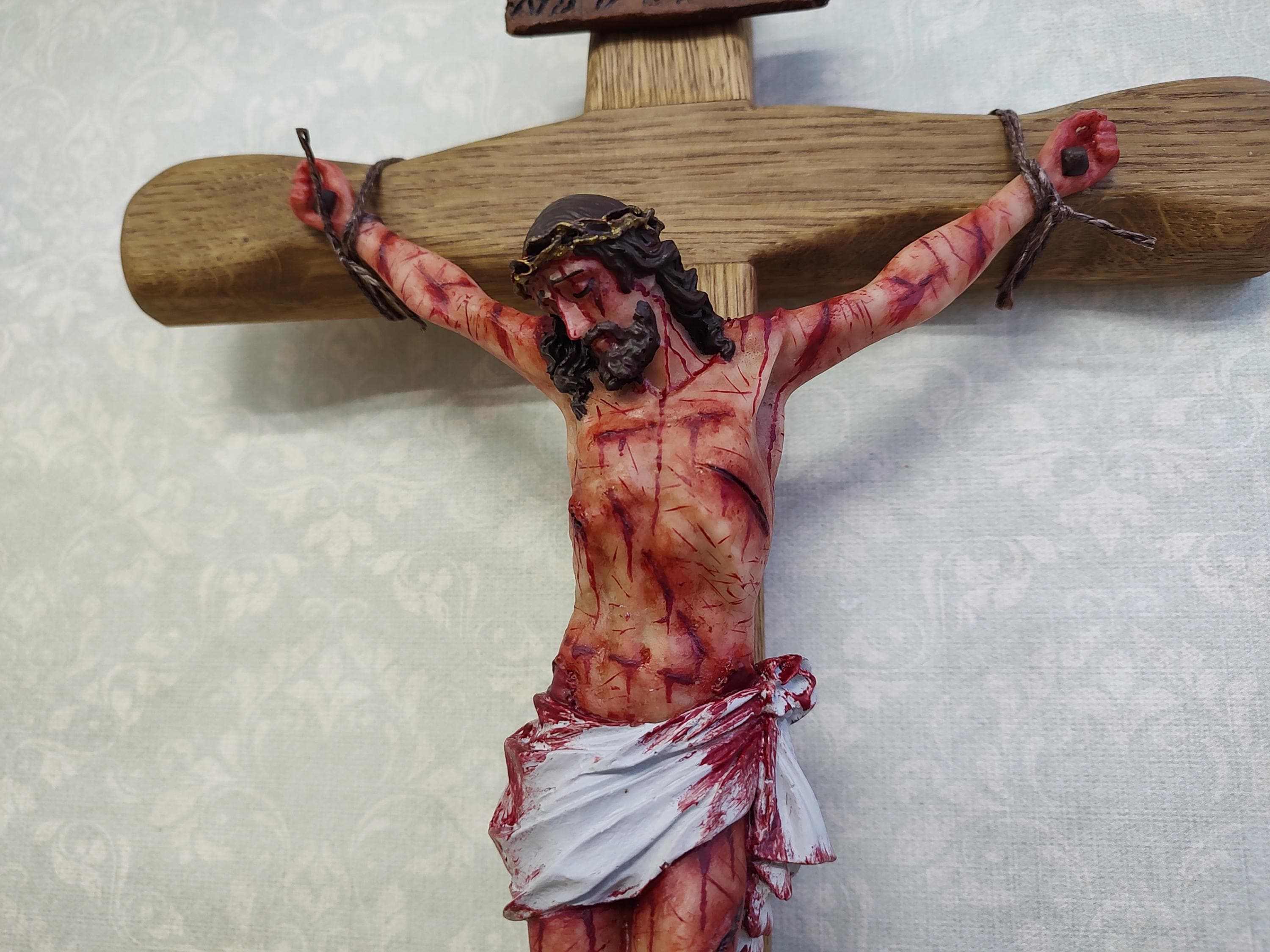 The Solemn Crucifix - Realistic Crucifix Christ Wound for