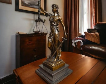 Sculpture en bronze de Lady Justice sur marbre Justitia Statue déesse style antique Justizia Justicia Noble Figure Sculpture cadeau pour avocat