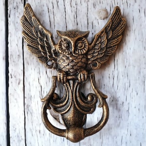 Vintage Style Winged Owl Cast Iron Door Knocker - Front Door Decor