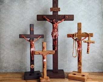 Wand- oder Tisch-Kruzifix-Kreuz-katholisches Handwerk-Religiöses Geschenk Jesus-Gekreuzigtes katholische Kunst-hängendes oder stehendes Kruzifix das Leidenschafts-Kruzifix