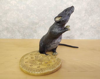 Bronze Mouse Figurine on Biscuit – Vintage Style Collectible Figurine