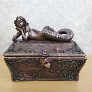 Mermaid Trinket Box – Fantasy Nautical Jewelry Storage, Ocean Decor Gift, Mythical Keepsake Box for Her, Coastal Mermaid Decor