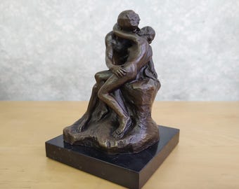 Sculpture en bronze Le baiser de Rodin | Art romantique sur socle en marbre
